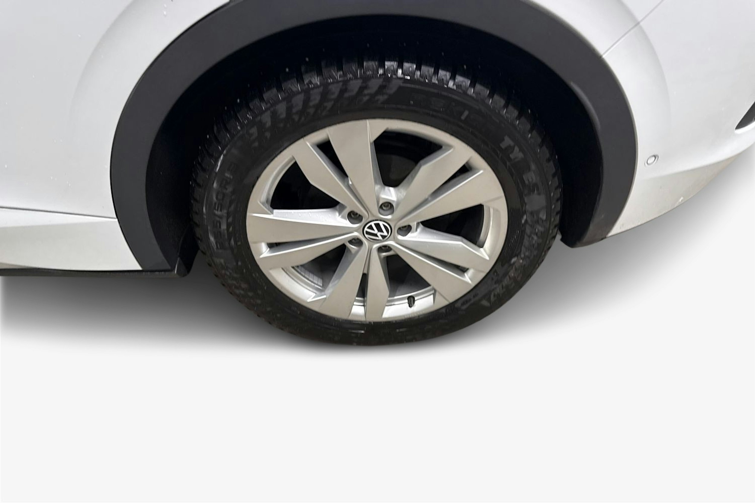 Valkoinen Volkswagen ID.5 2023 kuva 11.