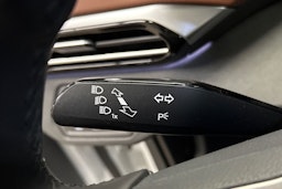 Valkoinen Volkswagen ID.5 2023 kuva 17.