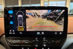 Valkoinen Volkswagen ID.5 2023 kuva 21.