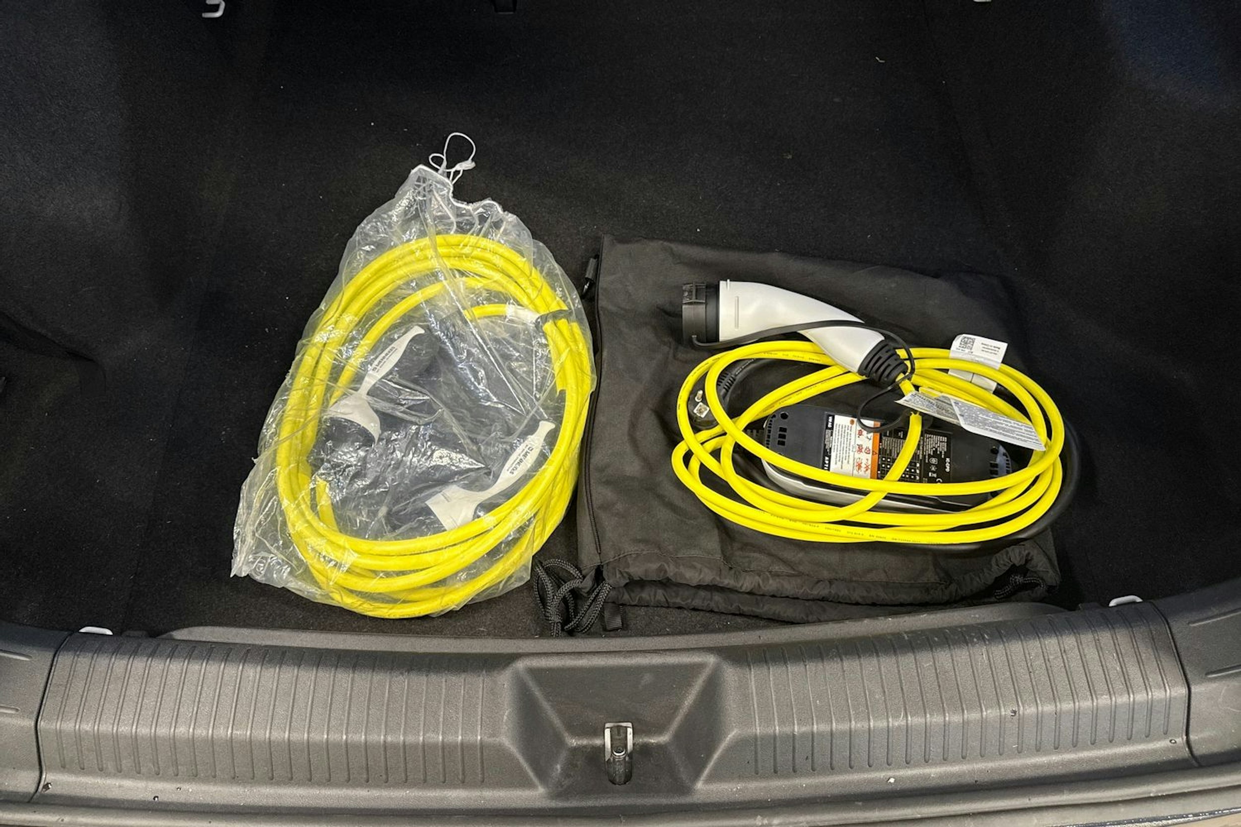 Valkoinen Volkswagen ID.5 2023 kuva 35.