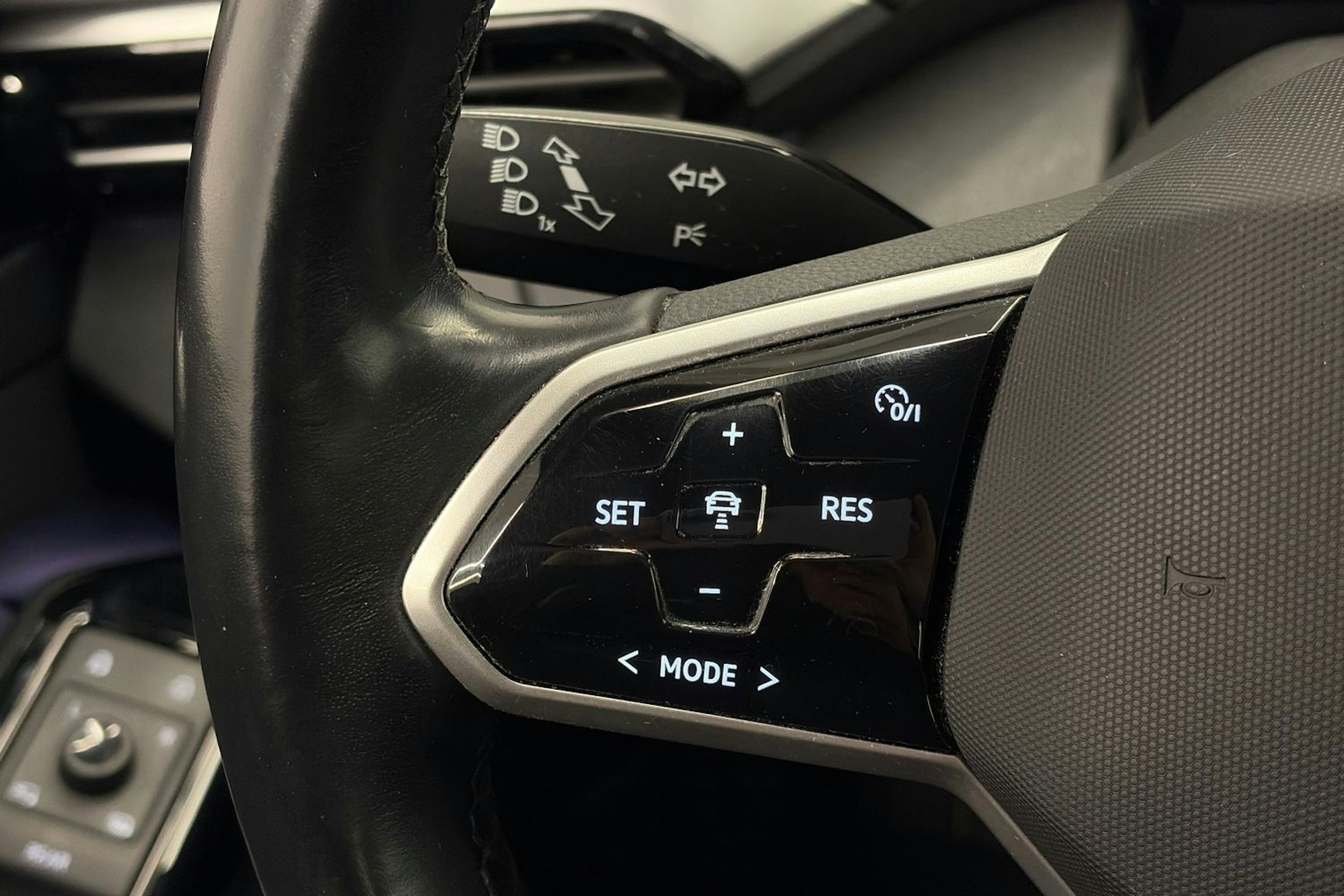 Sininen Volkswagen ID.5 2023 kuva 18.