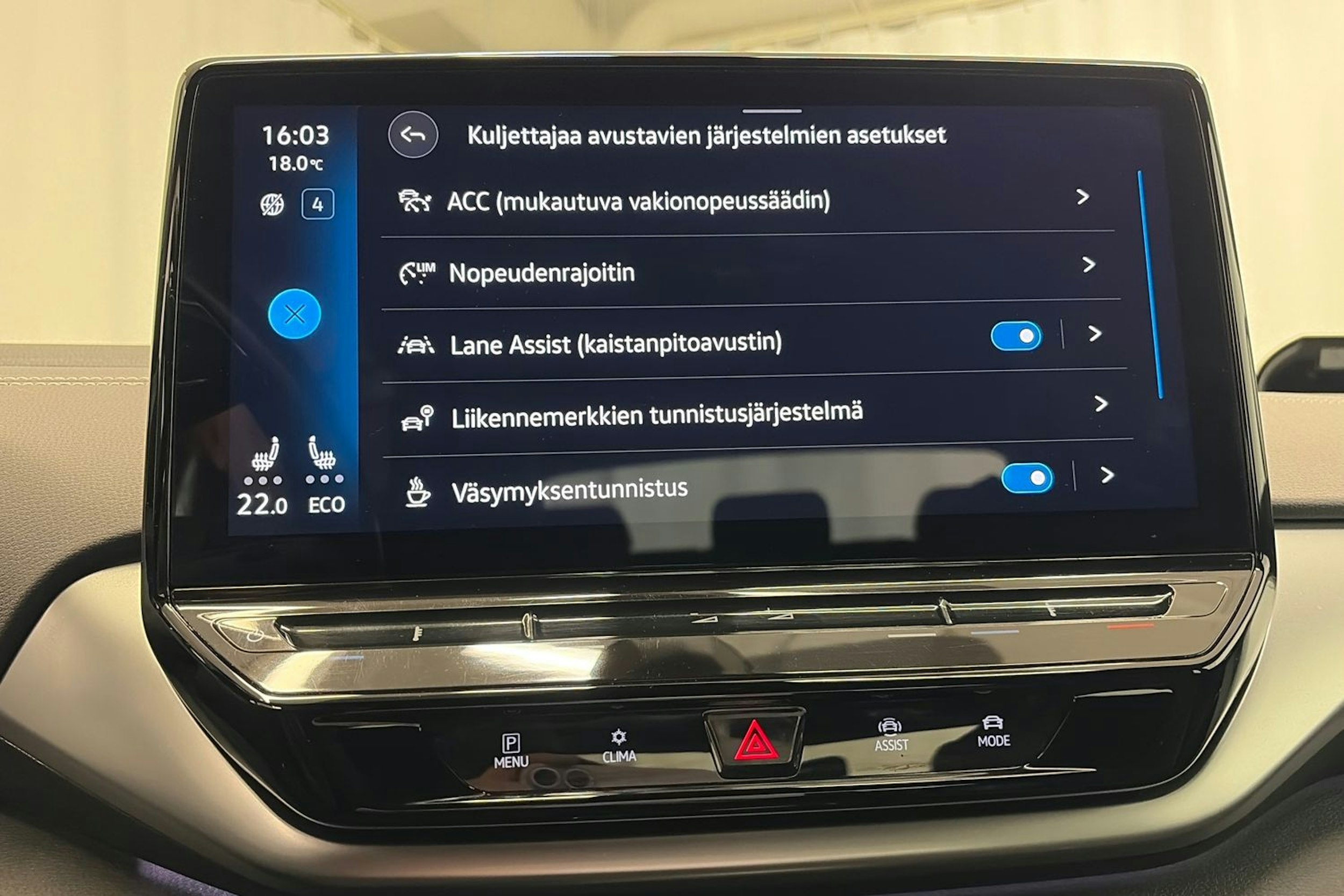 Sininen Volkswagen ID.5 2023 kuva 26.