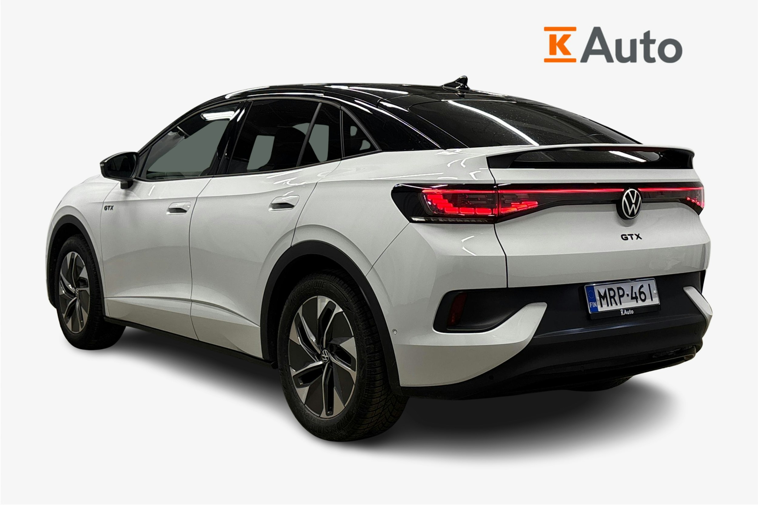 valkoinen Volkswagen ID.5 2024 kuva 2.