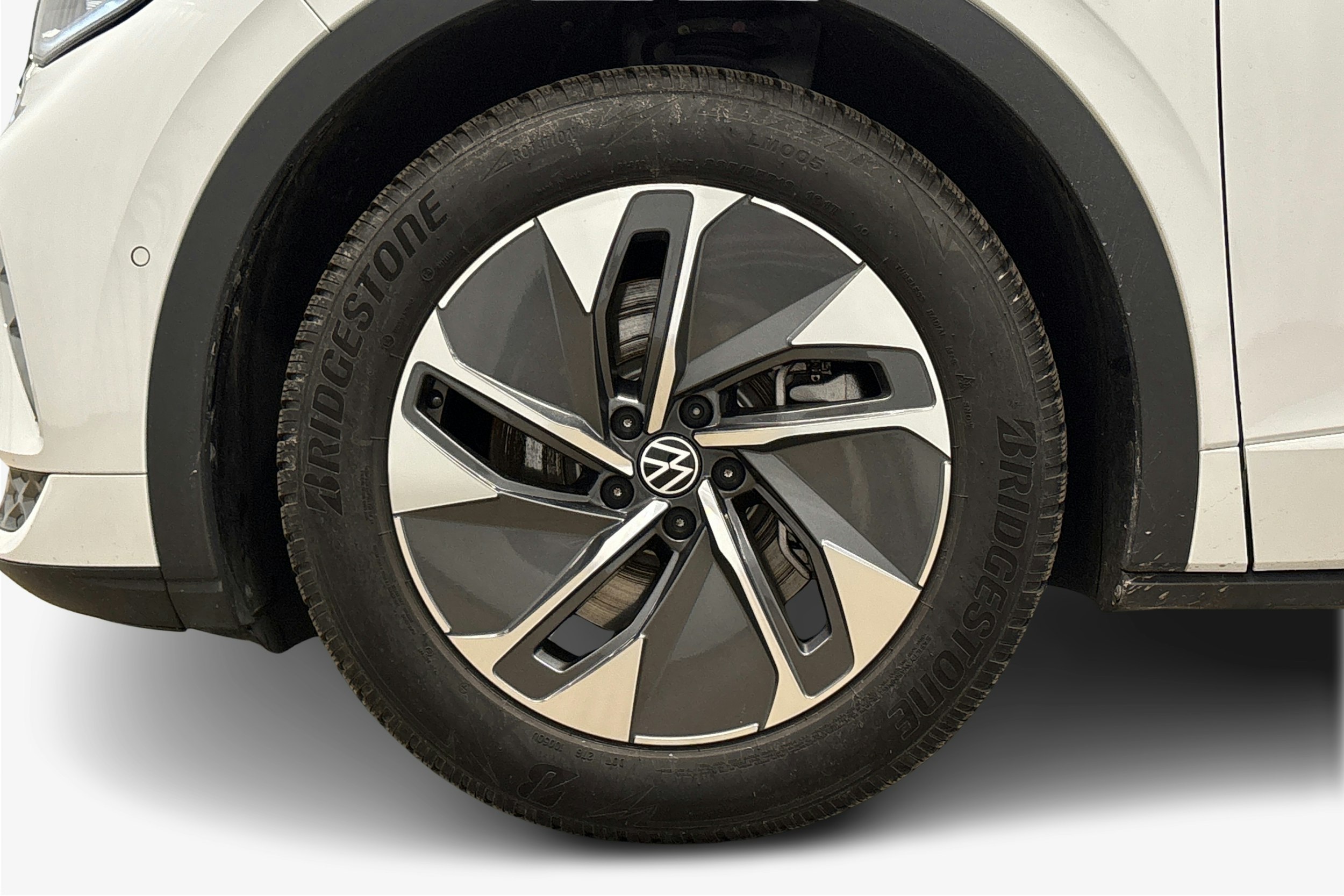 valkoinen Volkswagen ID.5 2024 kuva 11.