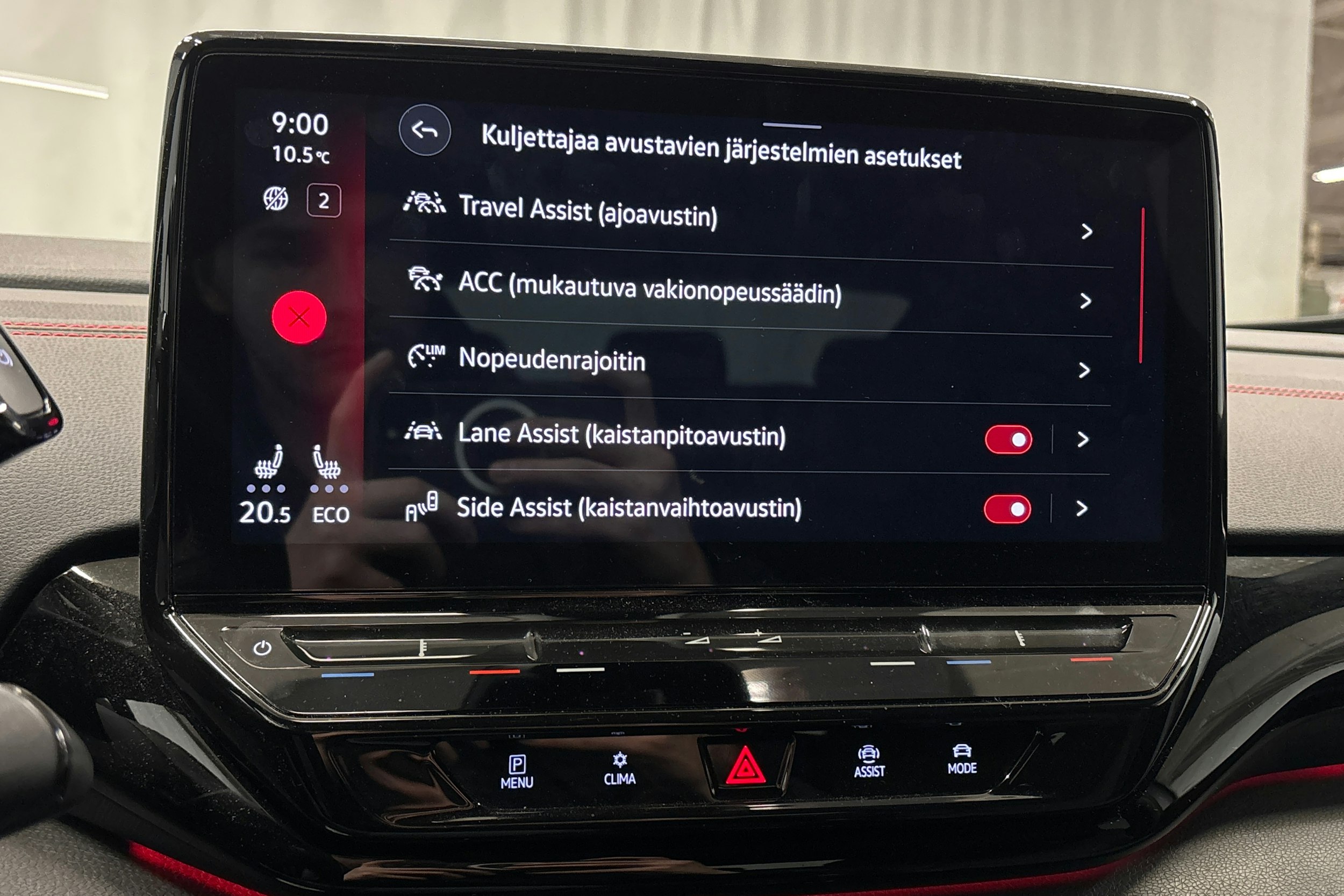 valkoinen Volkswagen ID.5 2024 kuva 30.