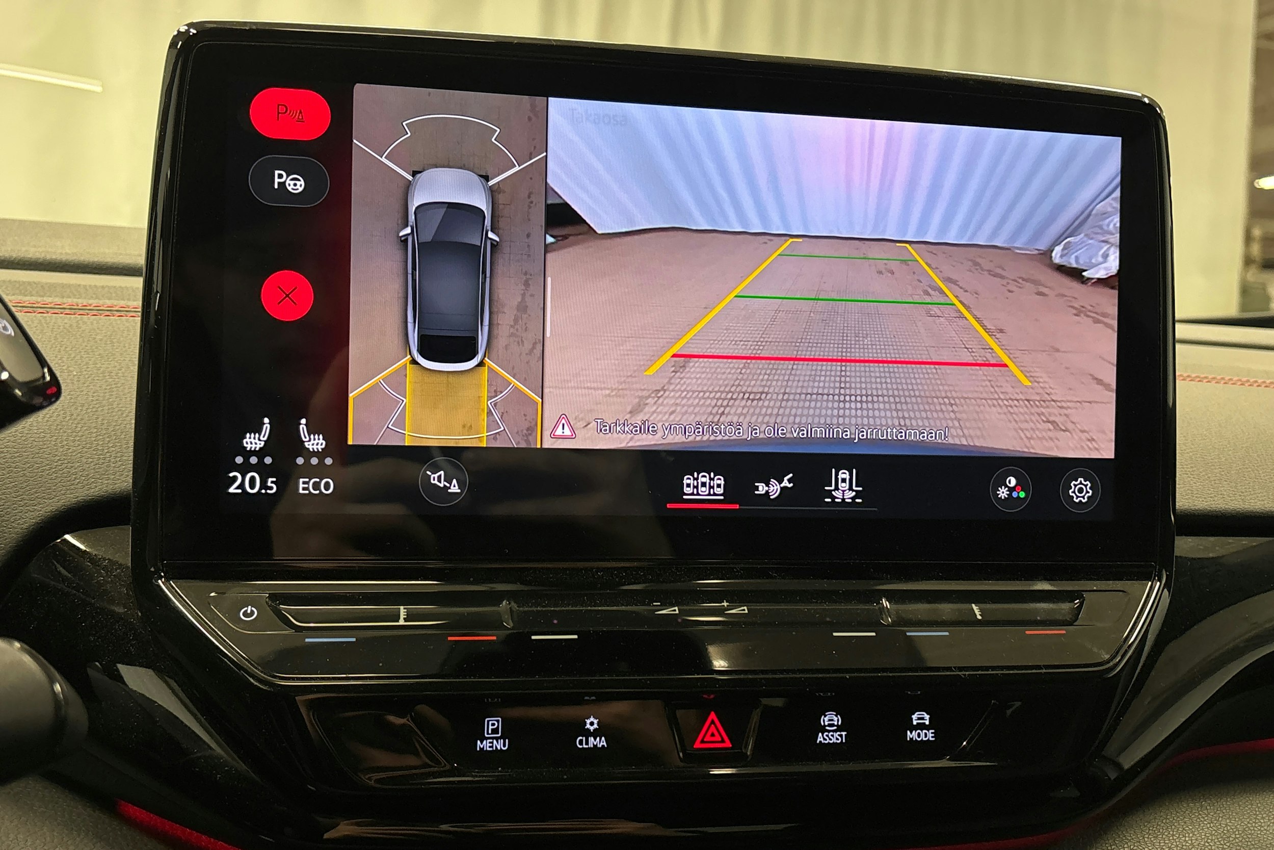 valkoinen Volkswagen ID.5 2024 kuva 32.