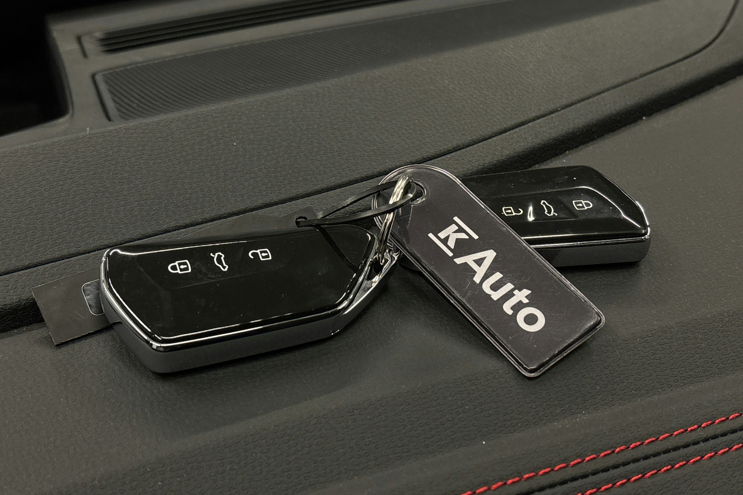 valkoinen Volkswagen ID.5 2024 kuva 34.