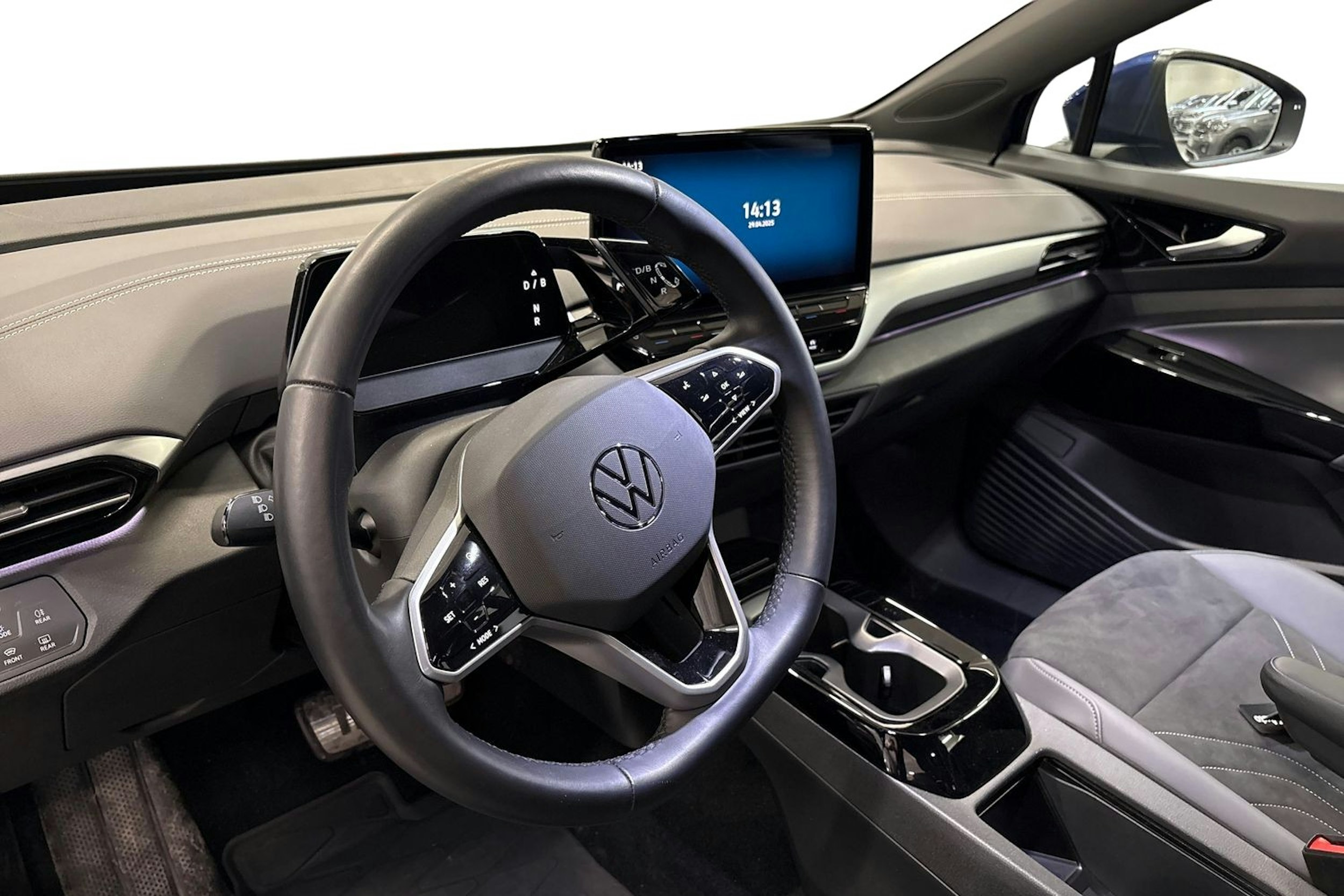 sininen Volkswagen ID.5 2023 kuva 6.