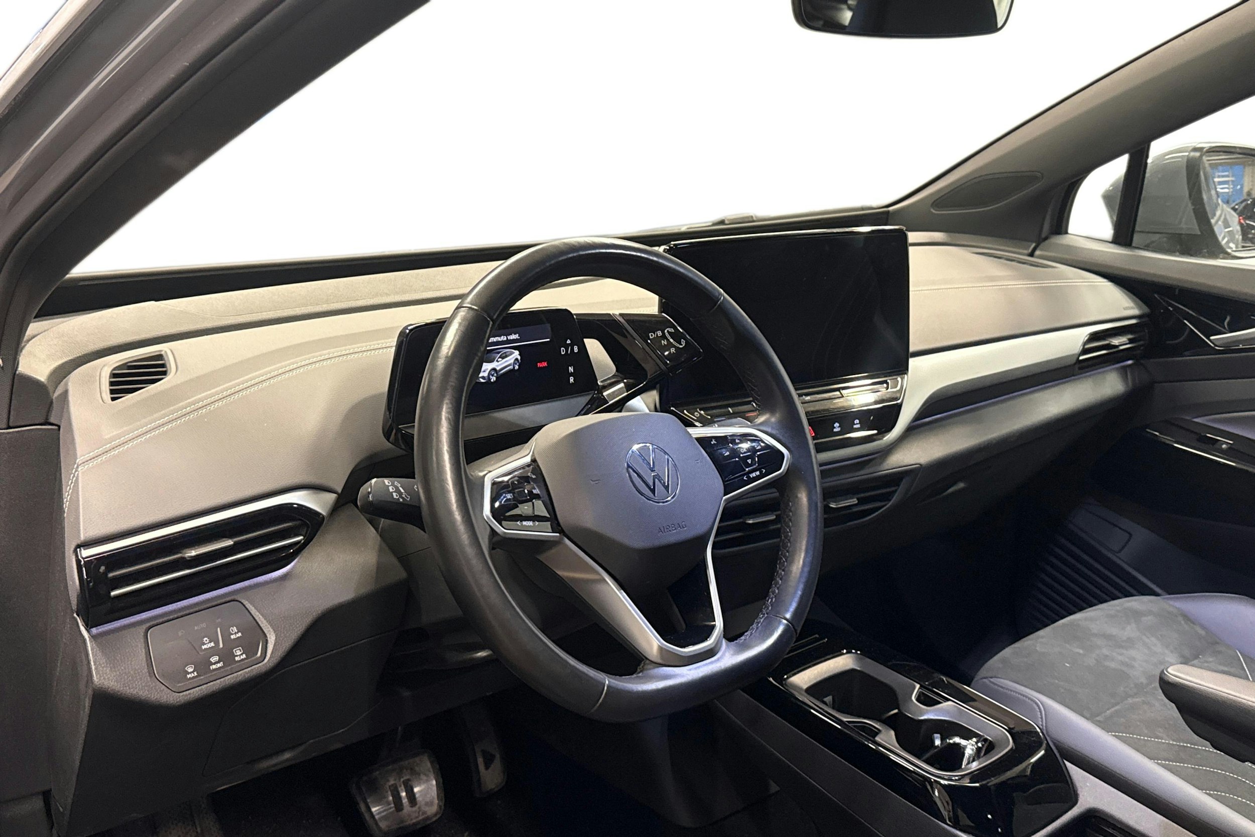 harmaa Volkswagen ID.5 2023 kuva 3.