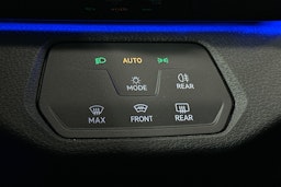 valkoinen Volkswagen ID.5 2023 kuva 20.