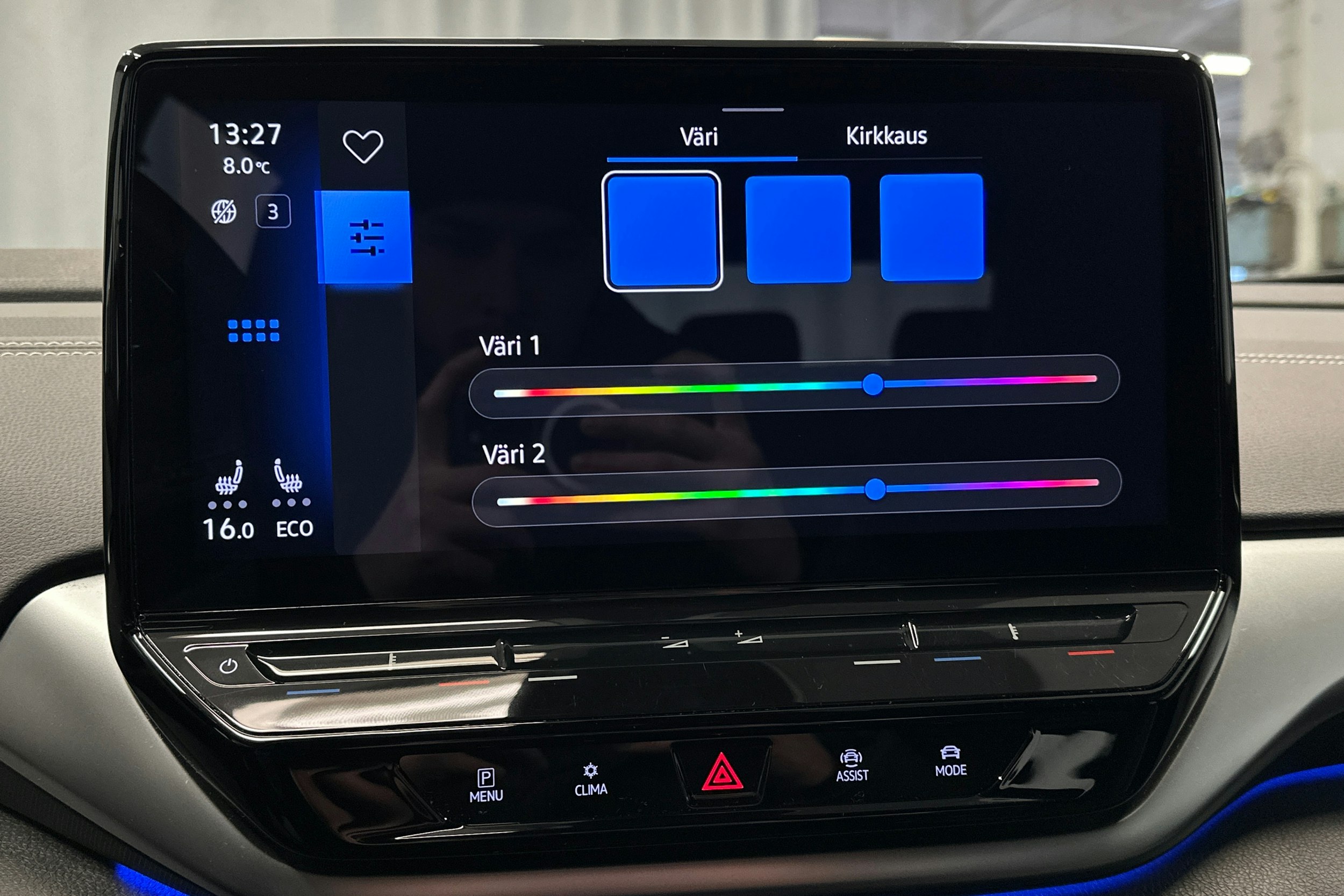 valkoinen Volkswagen ID.5 2023 kuva 23.