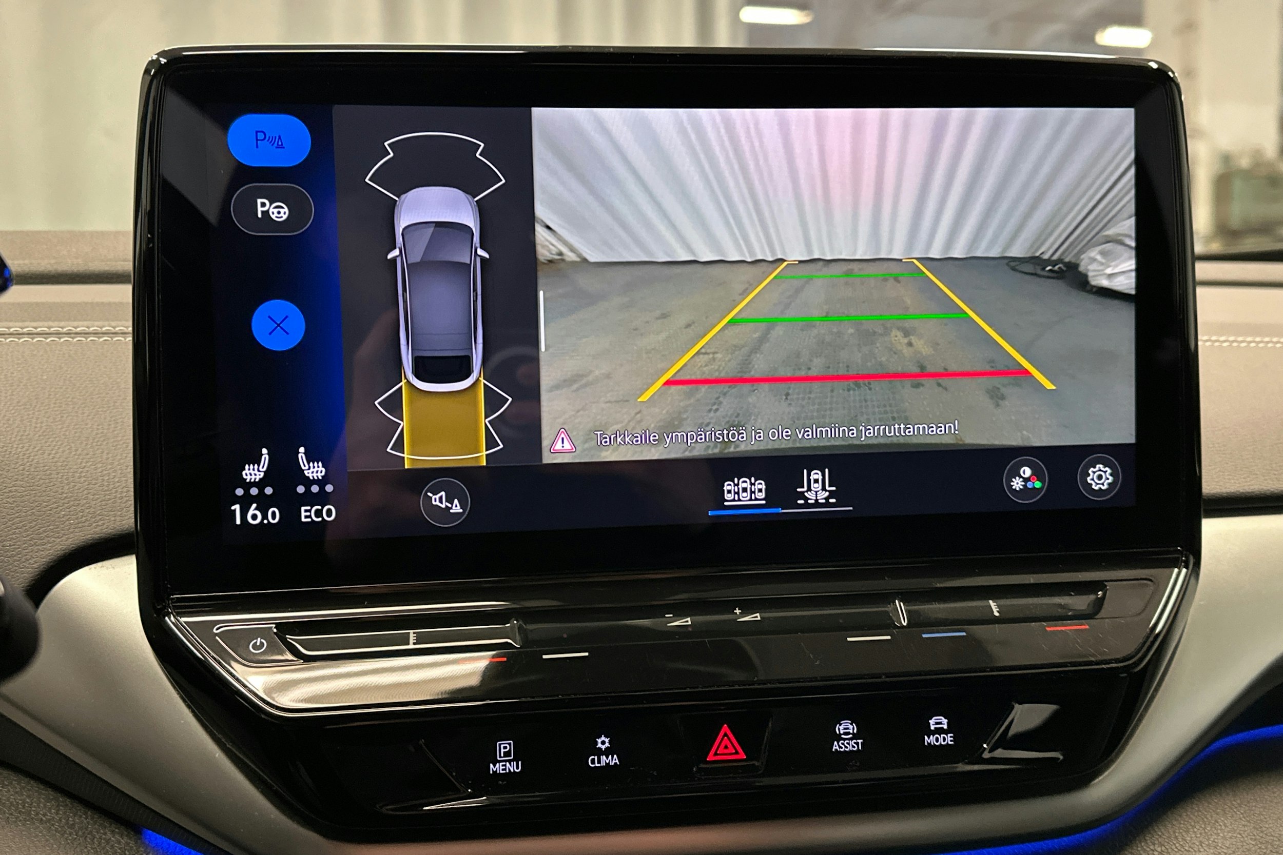 valkoinen Volkswagen ID.5 2023 kuva 27.