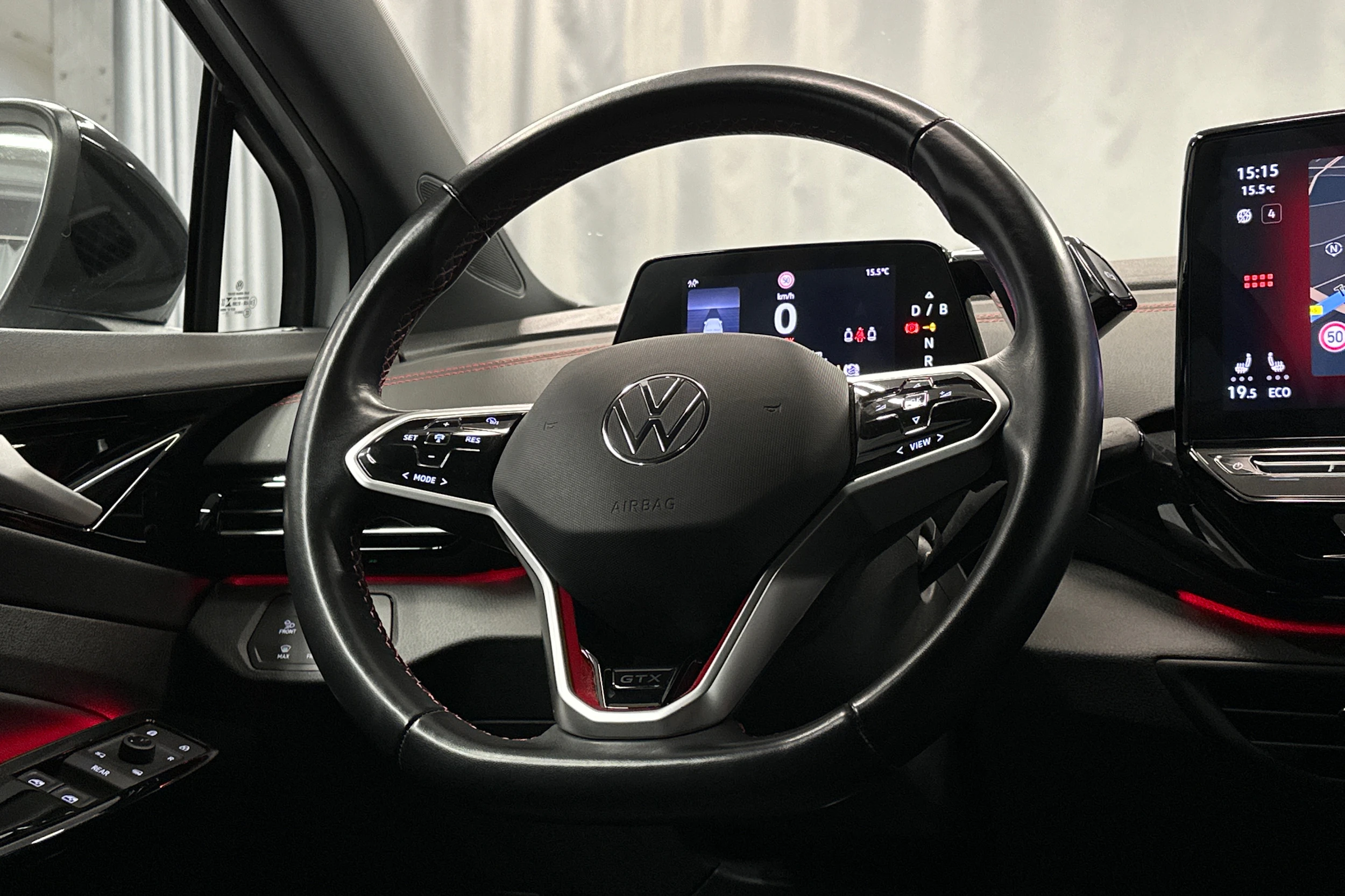 valkoinen Volkswagen ID.5 2023 kuva 17.