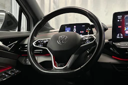 valkoinen Volkswagen ID.5 2023 kuva 17.