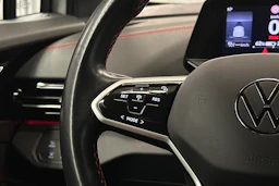 valkoinen Volkswagen ID.5 2023 kuva 18.