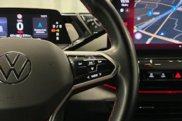 valkoinen Volkswagen ID.5 2023 kuva 19.