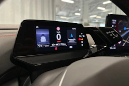 valkoinen Volkswagen ID.5 2023 kuva 20.