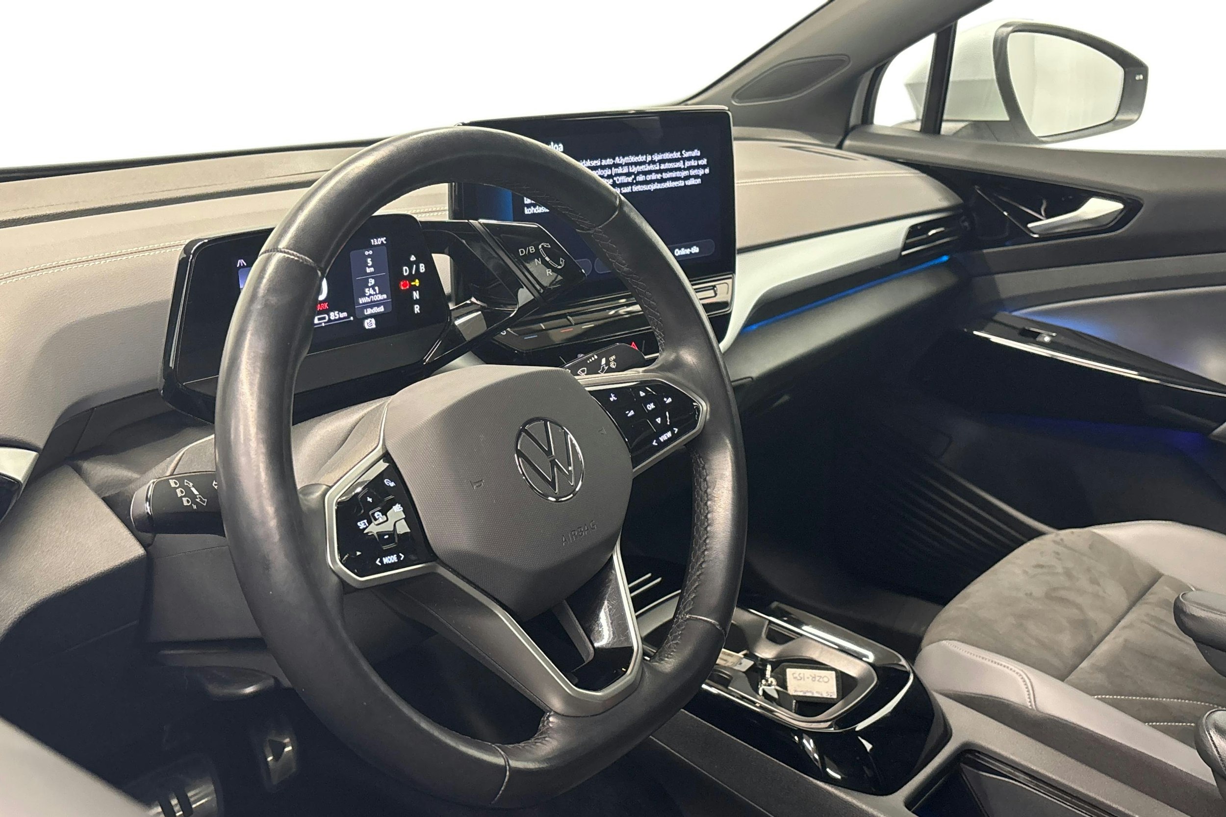 valkoinen Volkswagen ID.5 2023 kuva 7.