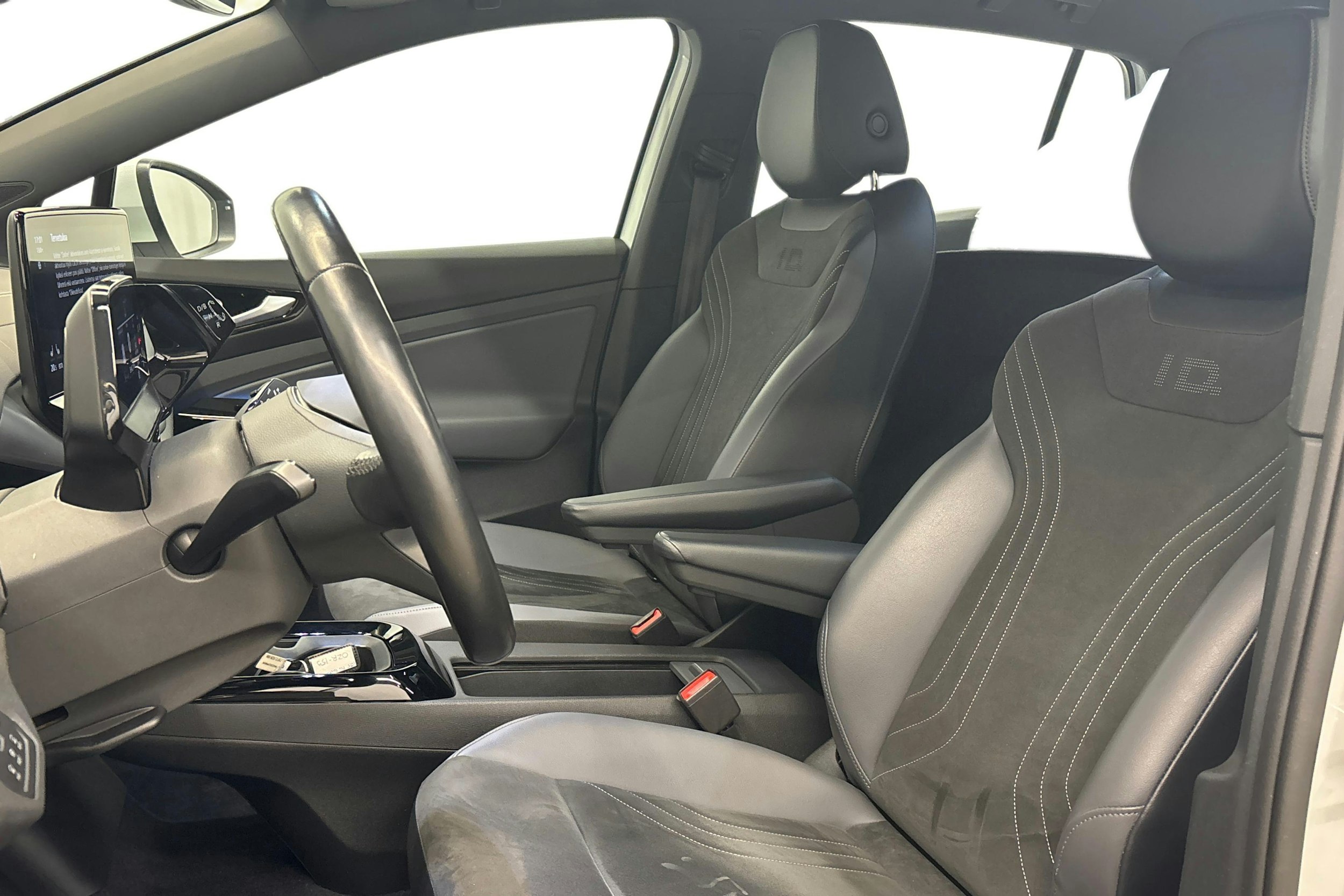 valkoinen Volkswagen ID.5 2023 kuva 9.