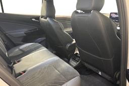 valkoinen Volkswagen ID.5 2023 kuva 11.