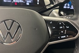 valkoinen Volkswagen ID.5 2023 kuva 18.