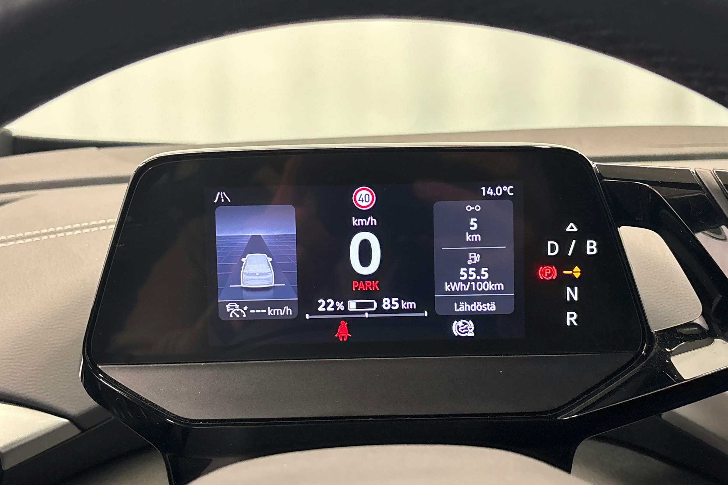 valkoinen Volkswagen ID.5 2023 kuva 19.