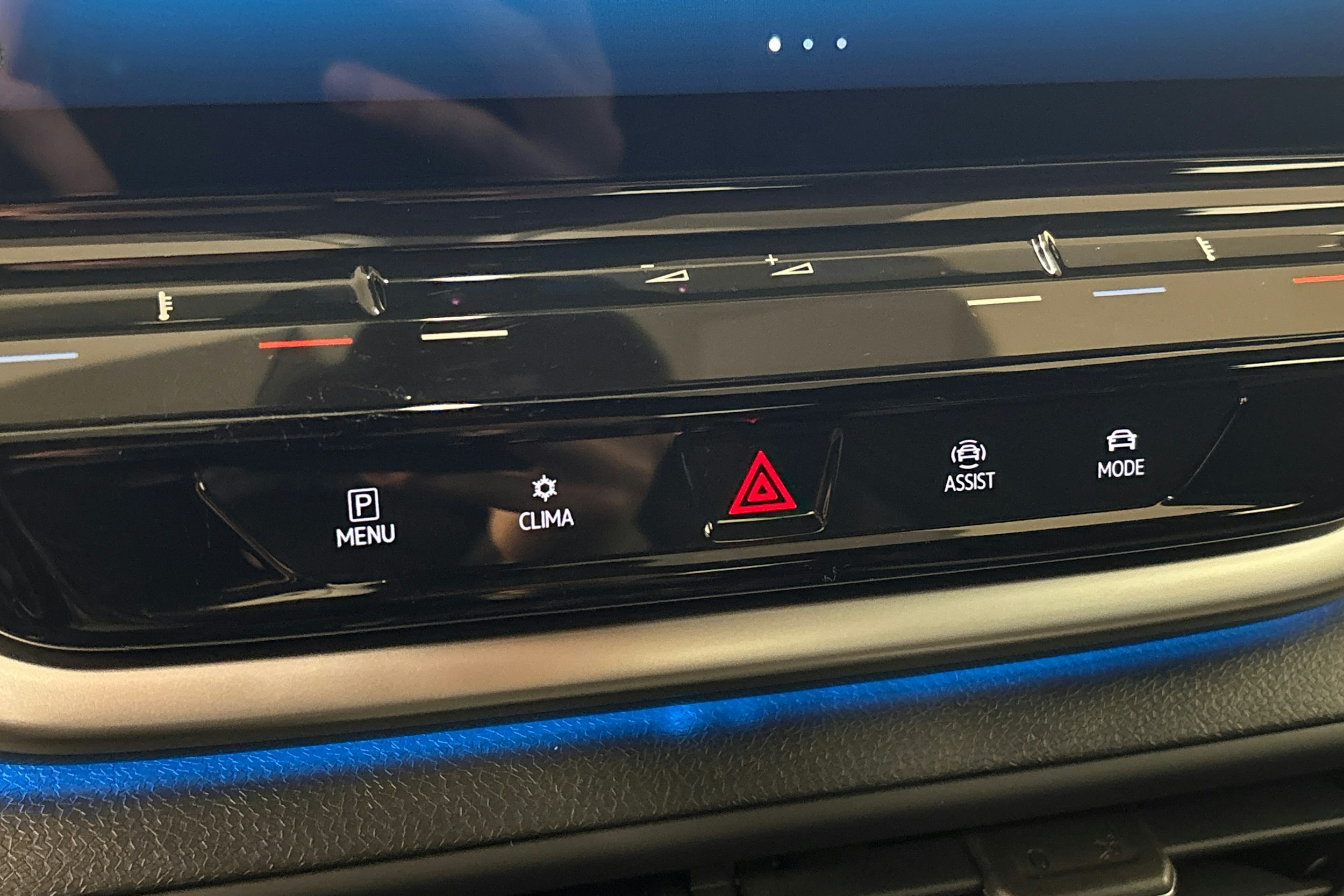 valkoinen Volkswagen ID.5 2023 kuva 25.