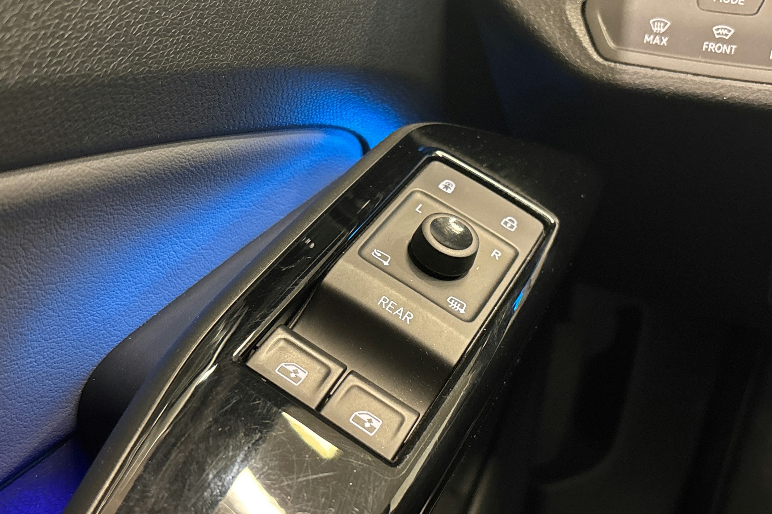 valkoinen Volkswagen ID.5 2023 kuva 29.