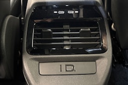 valkoinen Volkswagen ID.5 2023 kuva 30.