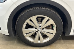 valkoinen Volkswagen ID.5 2023 kuva 32.