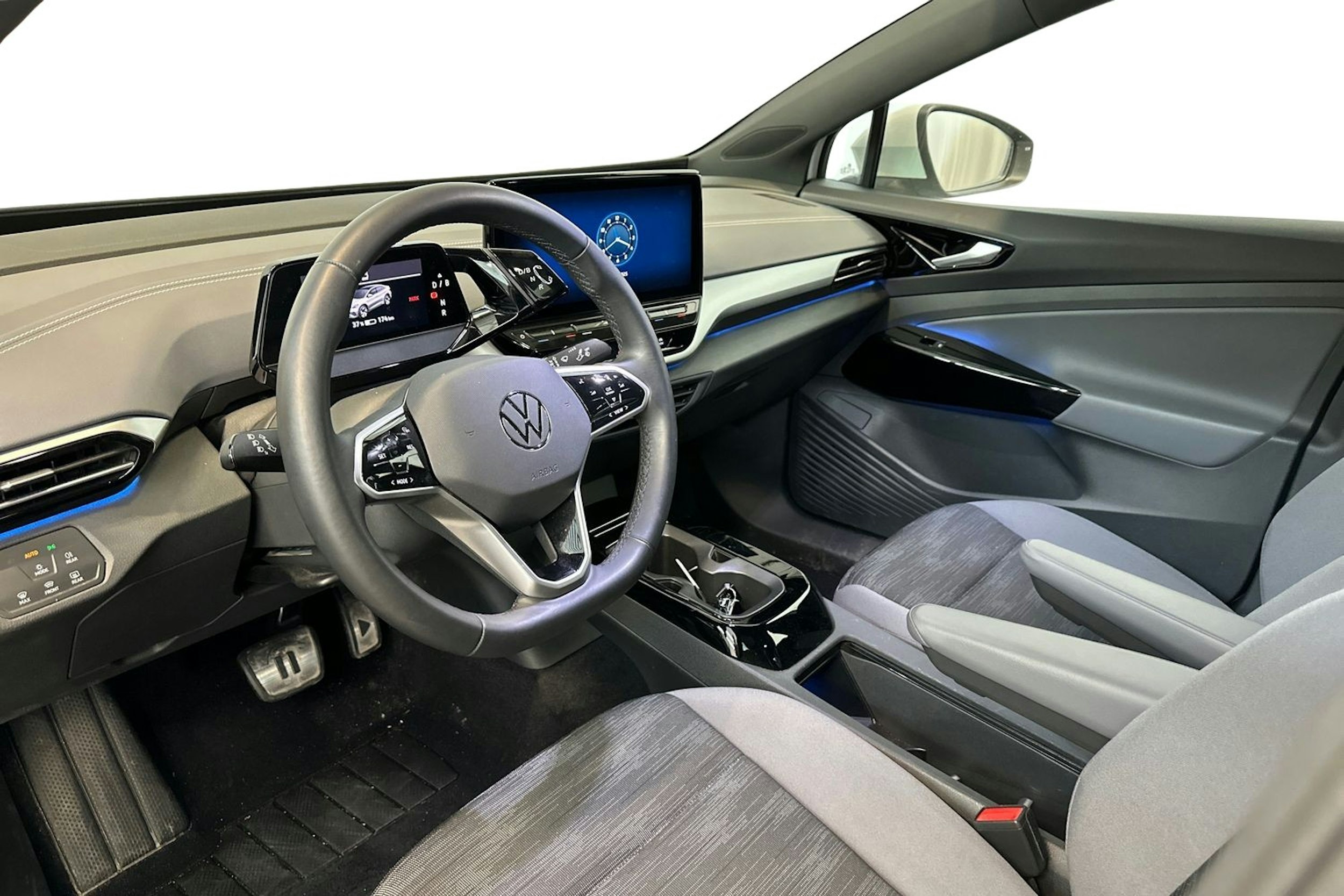 valkoinen Volkswagen ID.5 2023 kuva 3.