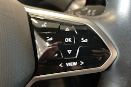 valkoinen Volkswagen ID.5 2023 kuva 16.