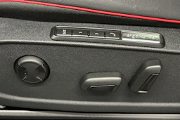 valkoinen Volkswagen ID.5 2023 kuva 15.