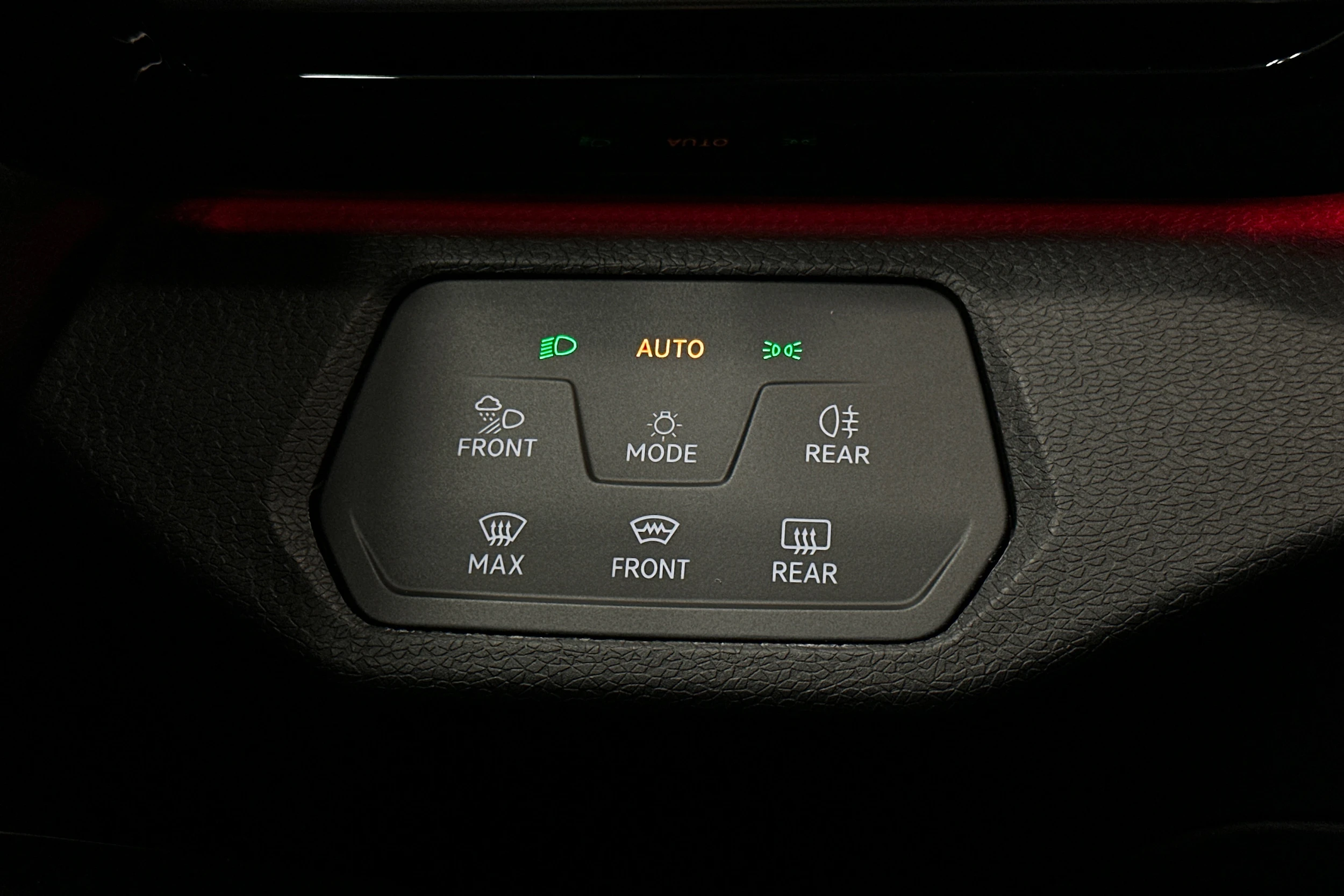 valkoinen Volkswagen ID.5 2023 kuva 22.