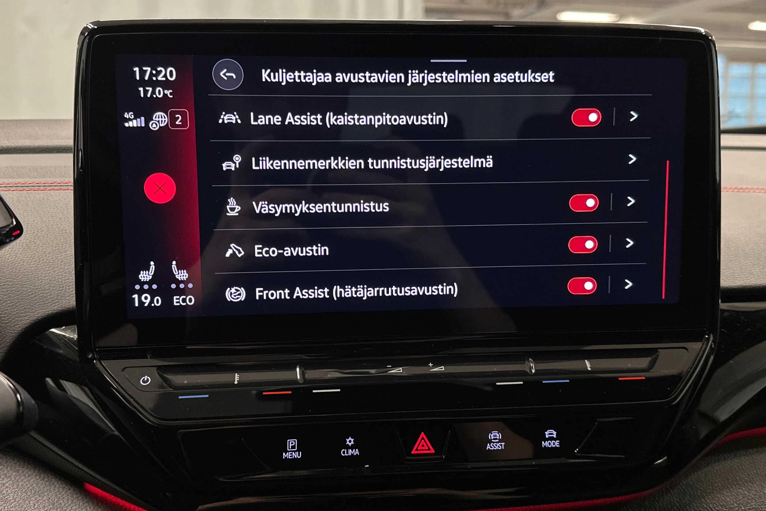 valkoinen Volkswagen ID.5 2023 kuva 25.