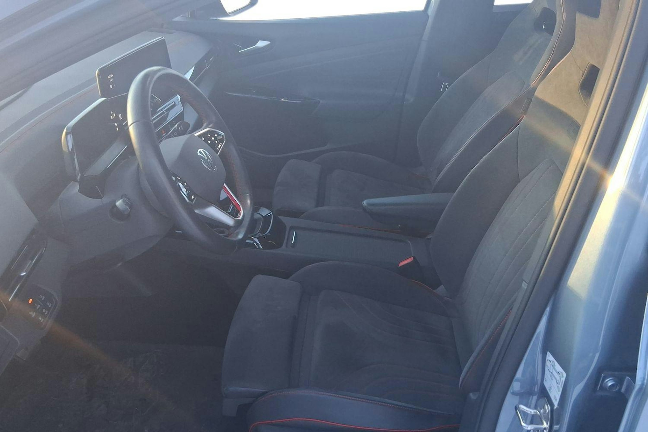 sininen Volkswagen ID.5 2023 kuva 9.