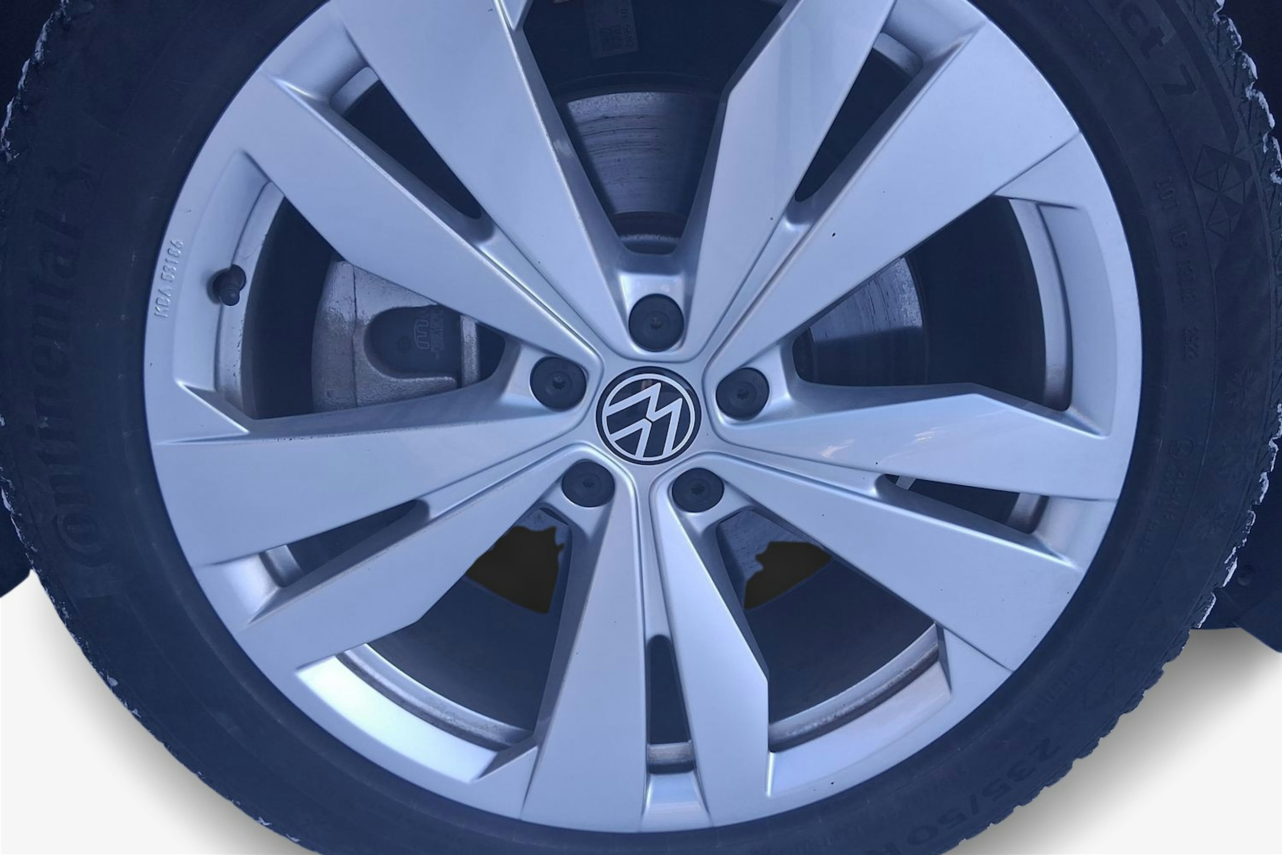 sininen Volkswagen ID.5 2023 kuva 11.