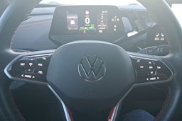 sininen Volkswagen ID.5 2023 kuva 16.