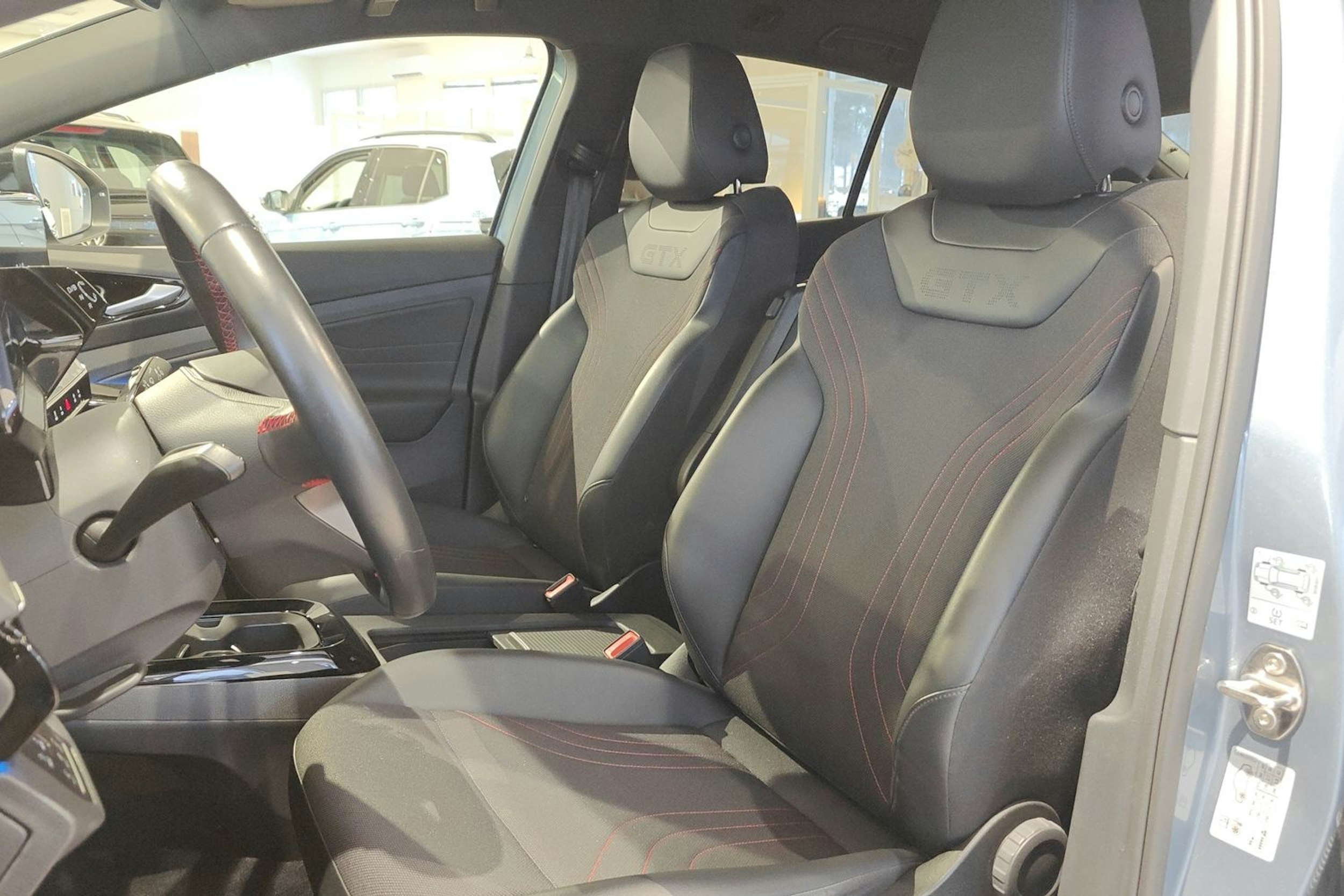 met. sininen Volkswagen ID.5 2023 kuva 18.