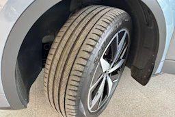 Sininen Volkswagen ID.5 2023 kuva 10.