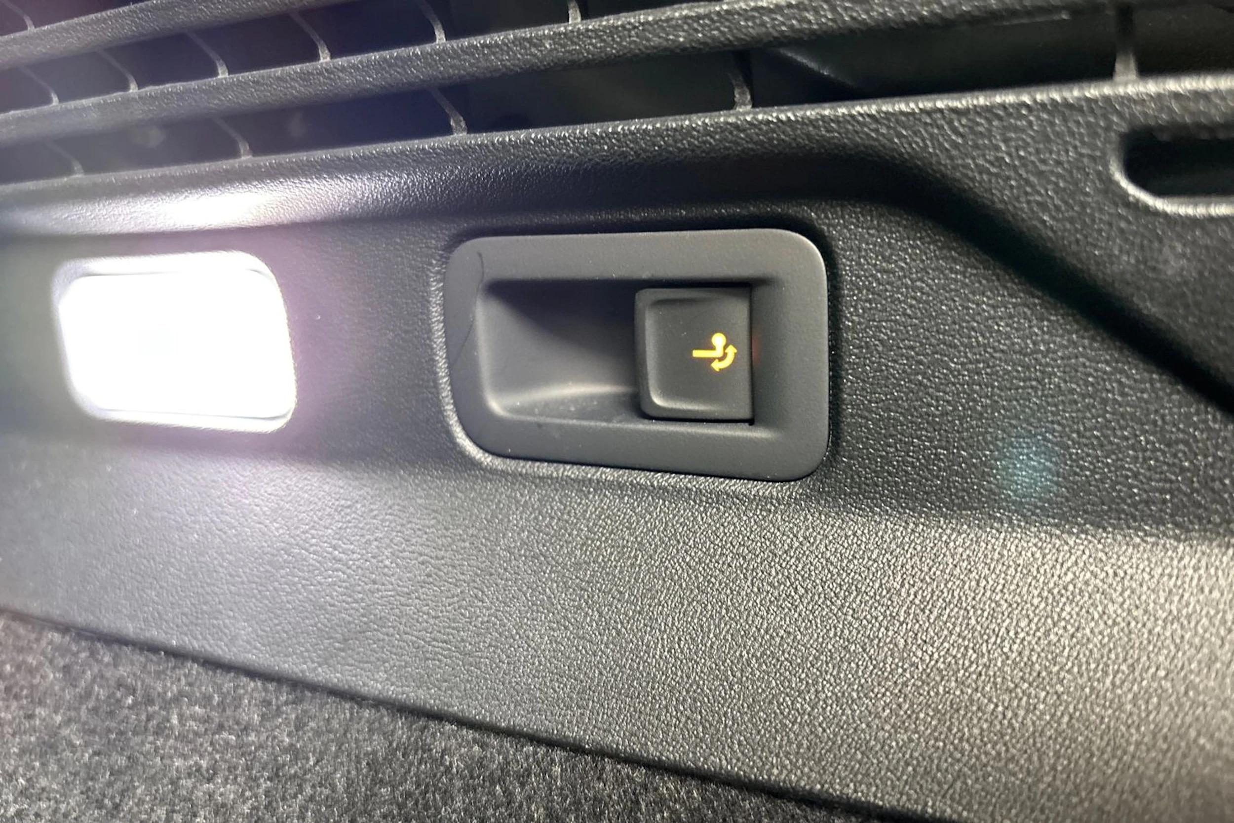 Sininen Volkswagen ID.5 2023 kuva 23.