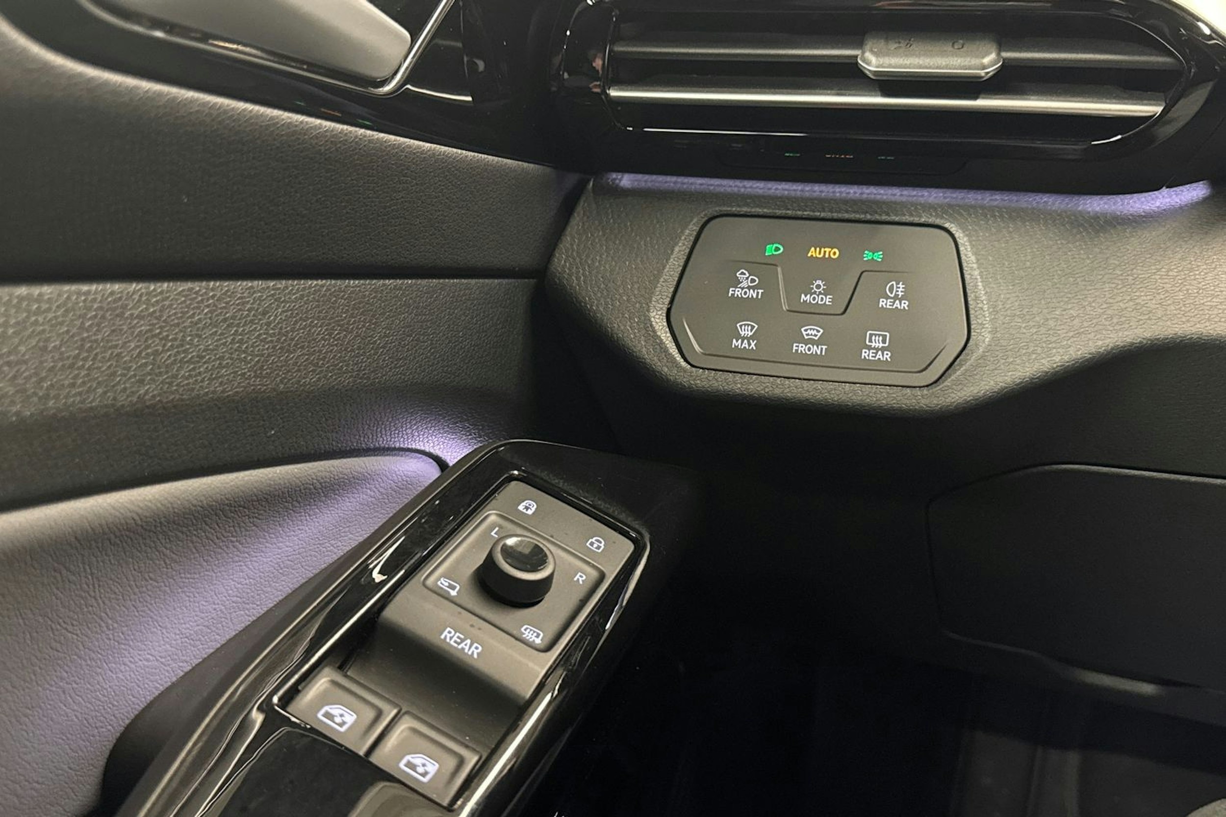 musta Volkswagen ID.5 2023 kuva 33.