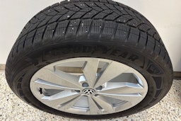 harmaa Volkswagen ID.5 2023 kuva 14.