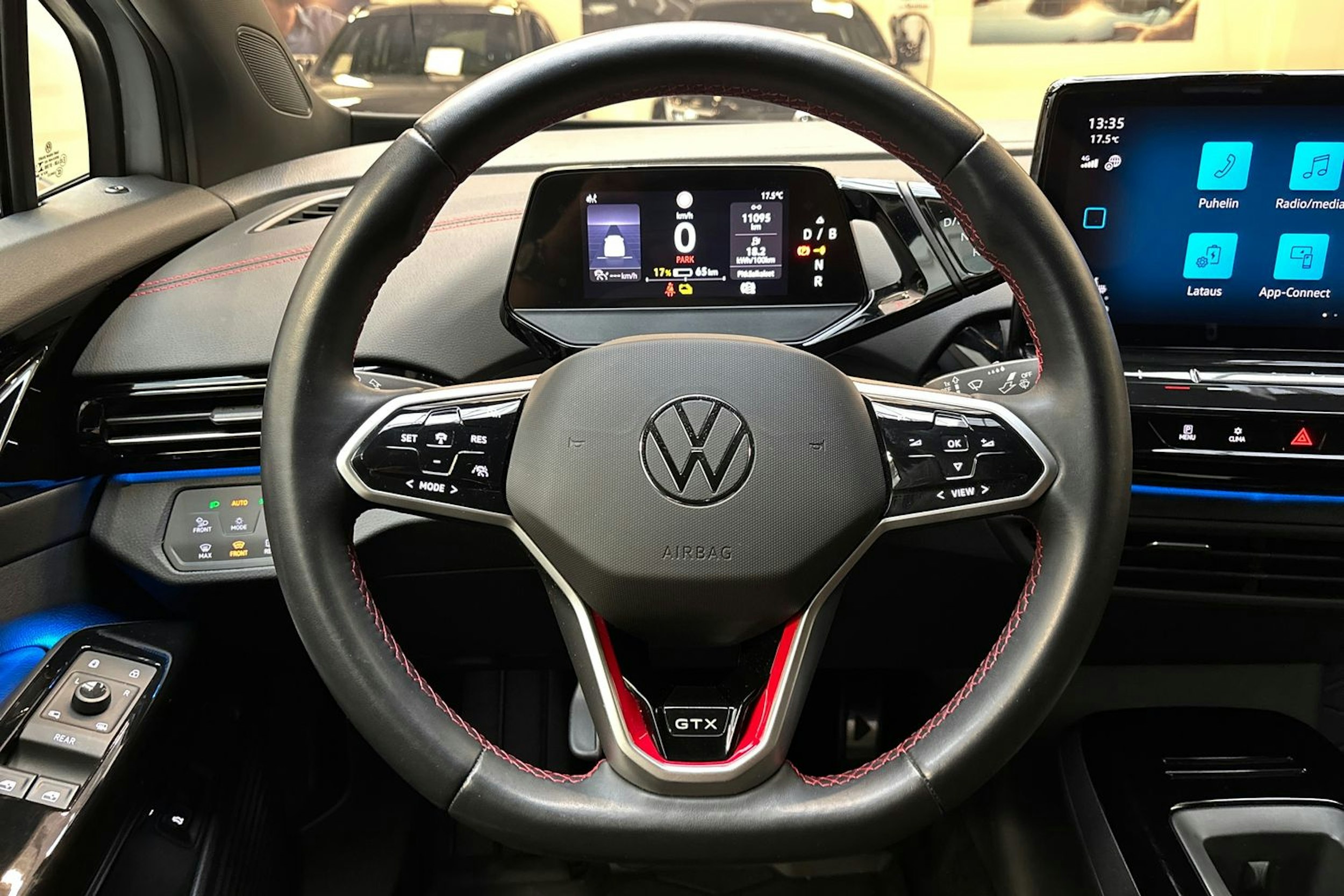 harmaa Volkswagen ID.5 2023 kuva 20.