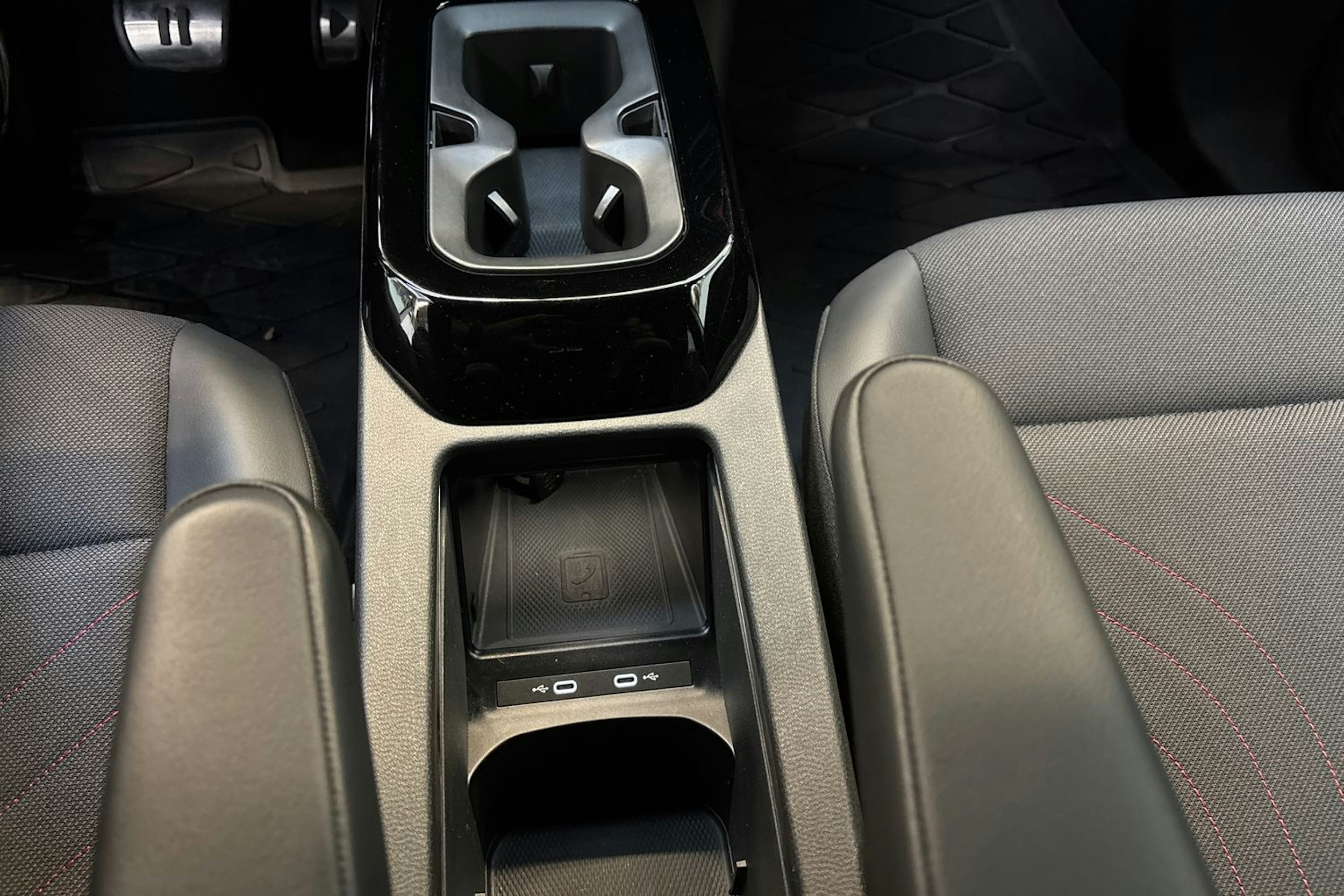 harmaa Volkswagen ID.5 2023 kuva 26.