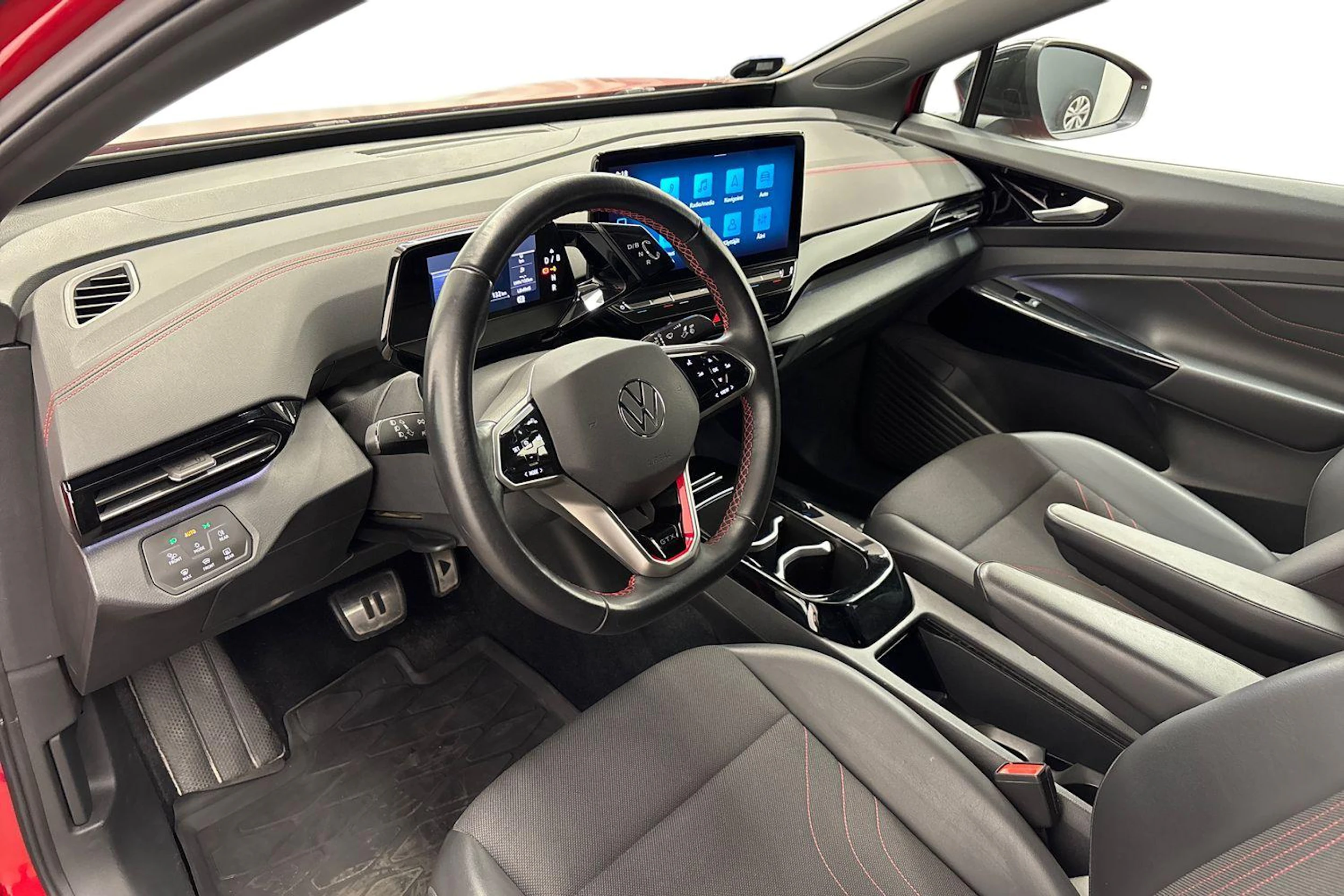 punainen Volkswagen ID.5 2023 kuva 8.