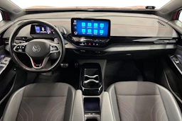 punainen Volkswagen ID.5 2023 kuva 9.