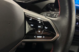 punainen Volkswagen ID.5 2023 kuva 18.