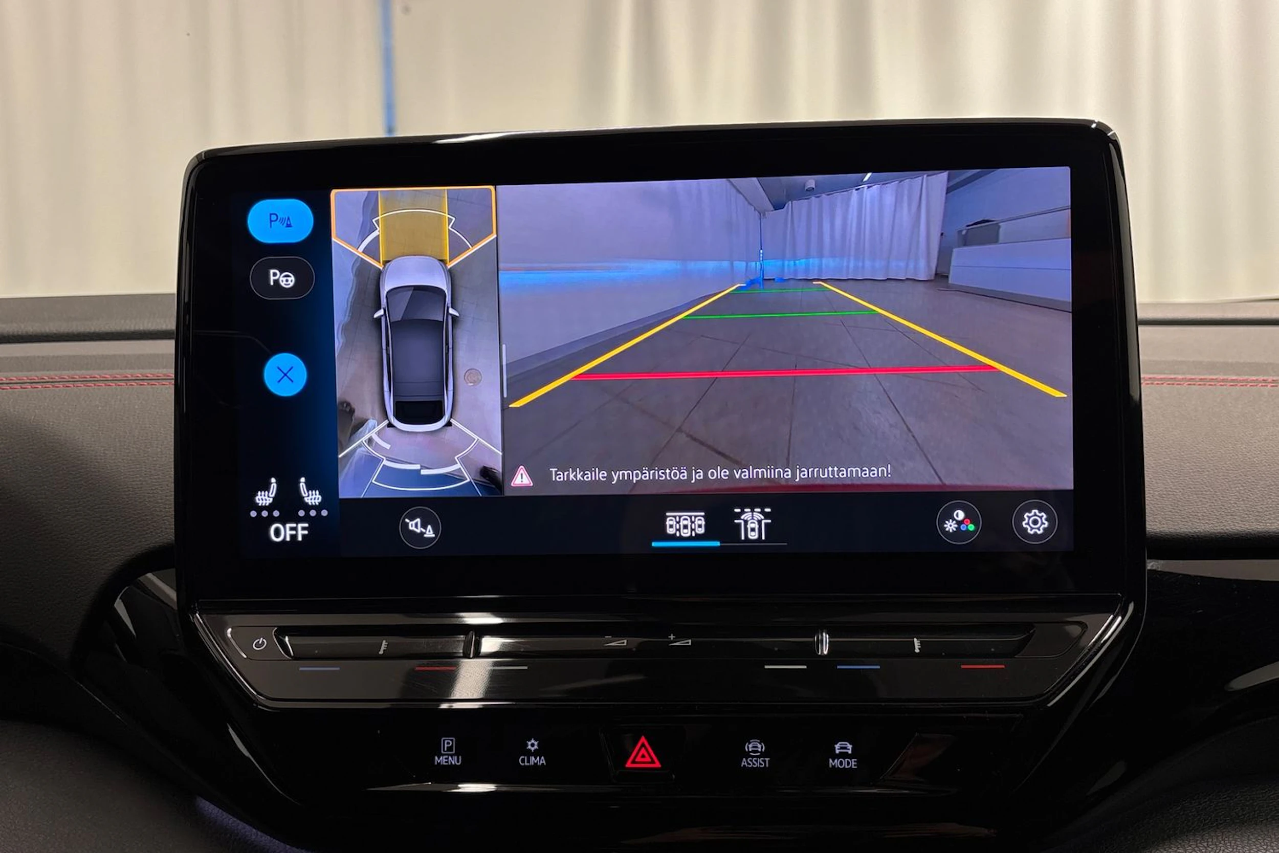 punainen Volkswagen ID.5 2023 kuva 21.