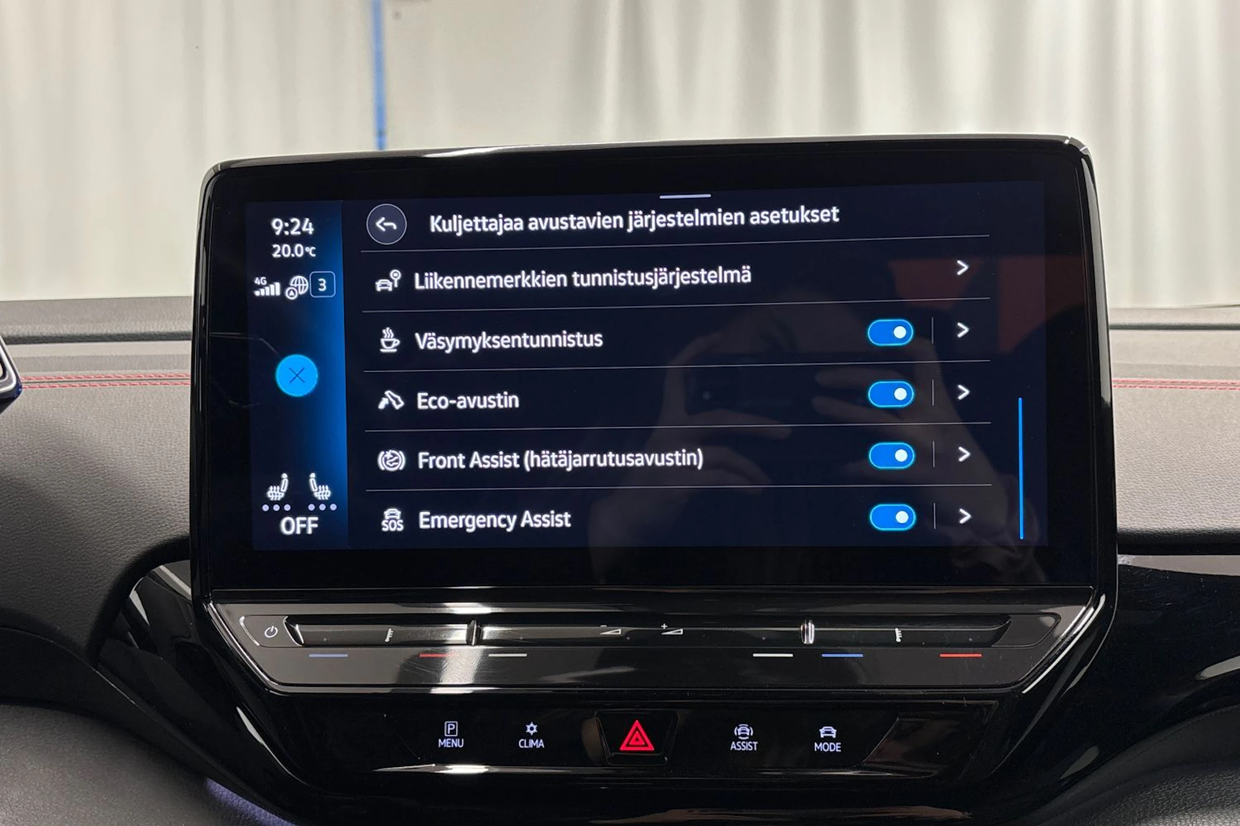 punainen Volkswagen ID.5 2023 kuva 23.